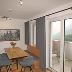 Ladis-7 By Interhome * لاديس