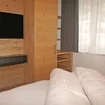 Ladis-7 By Interhome شقة